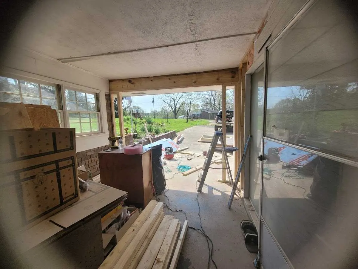 Air movers and dehumidifier for Drying & Dehumidification in Amityville